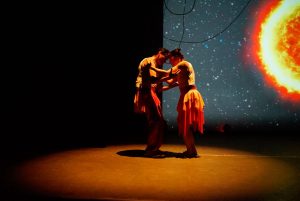 Obra Estrellas Homínidas